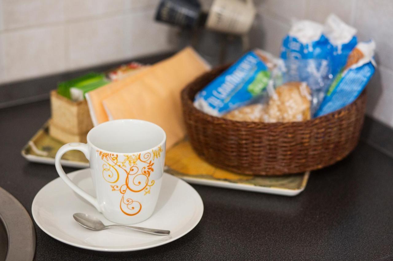 Bnb Al Centro E Meglio, Napoli Apartamento Exterior foto