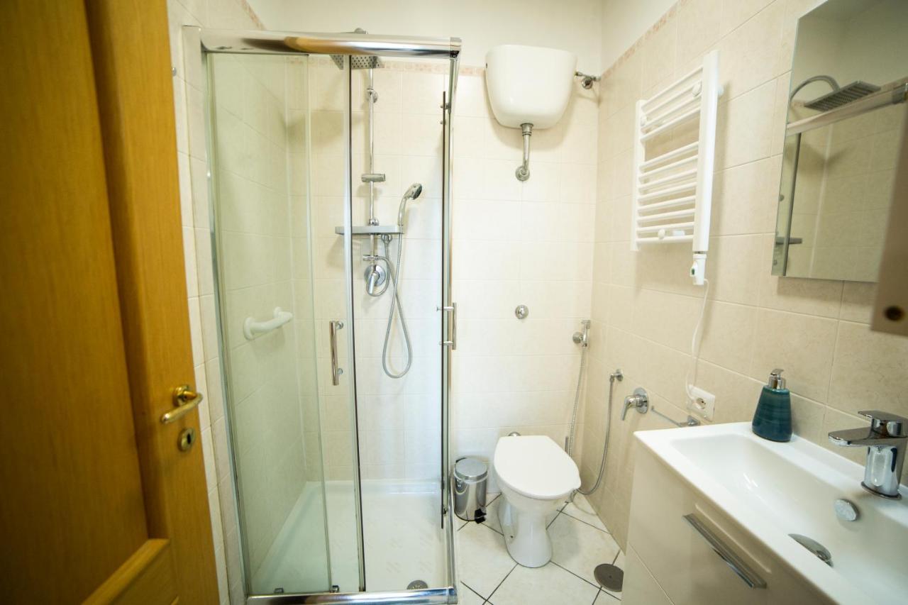Bnb Al Centro E Meglio, Napoli Apartamento Exterior foto